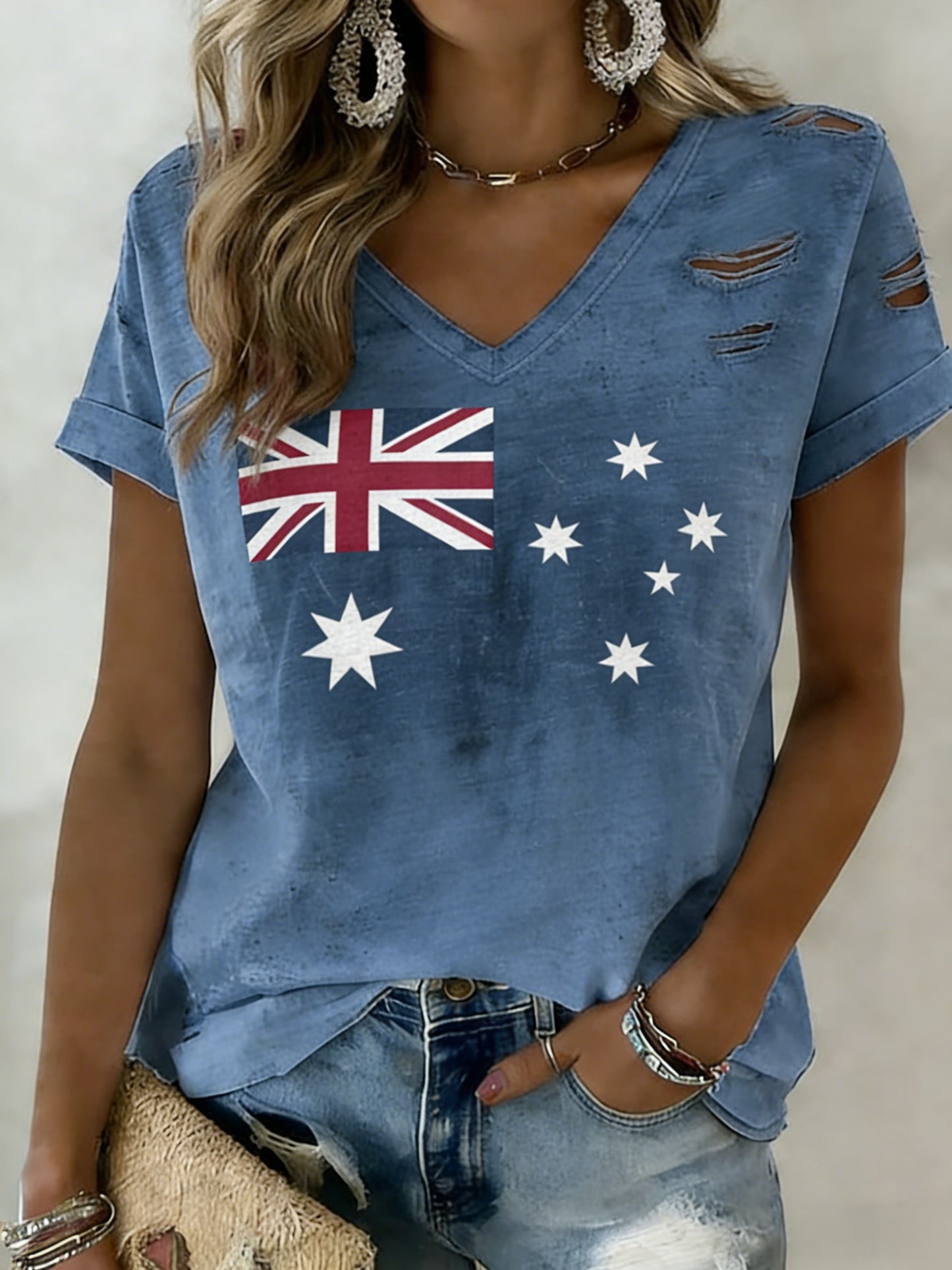 Women's Vintage Australian Flag Badge Art Print V-Neck Short Sleeve T-Shirt
