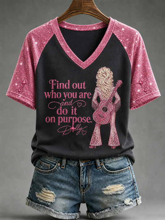 Women's Rip Country Music Lover Queen of Country Print V-Neck Tee